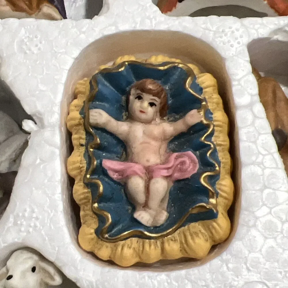 Nativity Set Hand Painted World Bazaars Crown Accents  11 pcs Christmas Holidays